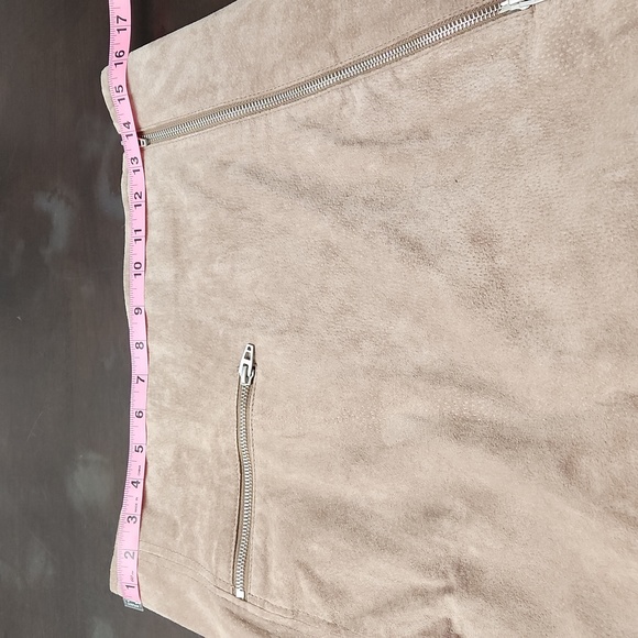 BLANK NYC Suede Skirt - Picture 6 of 12